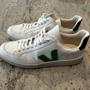 Veja V-12 Causal Sneakers